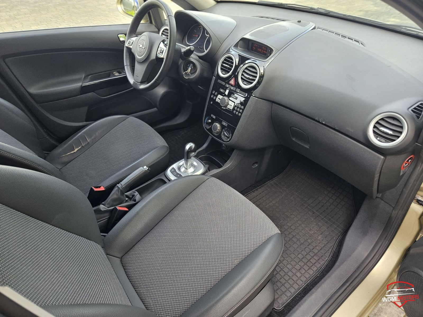 Opel Corsa - Zdjęcie 7