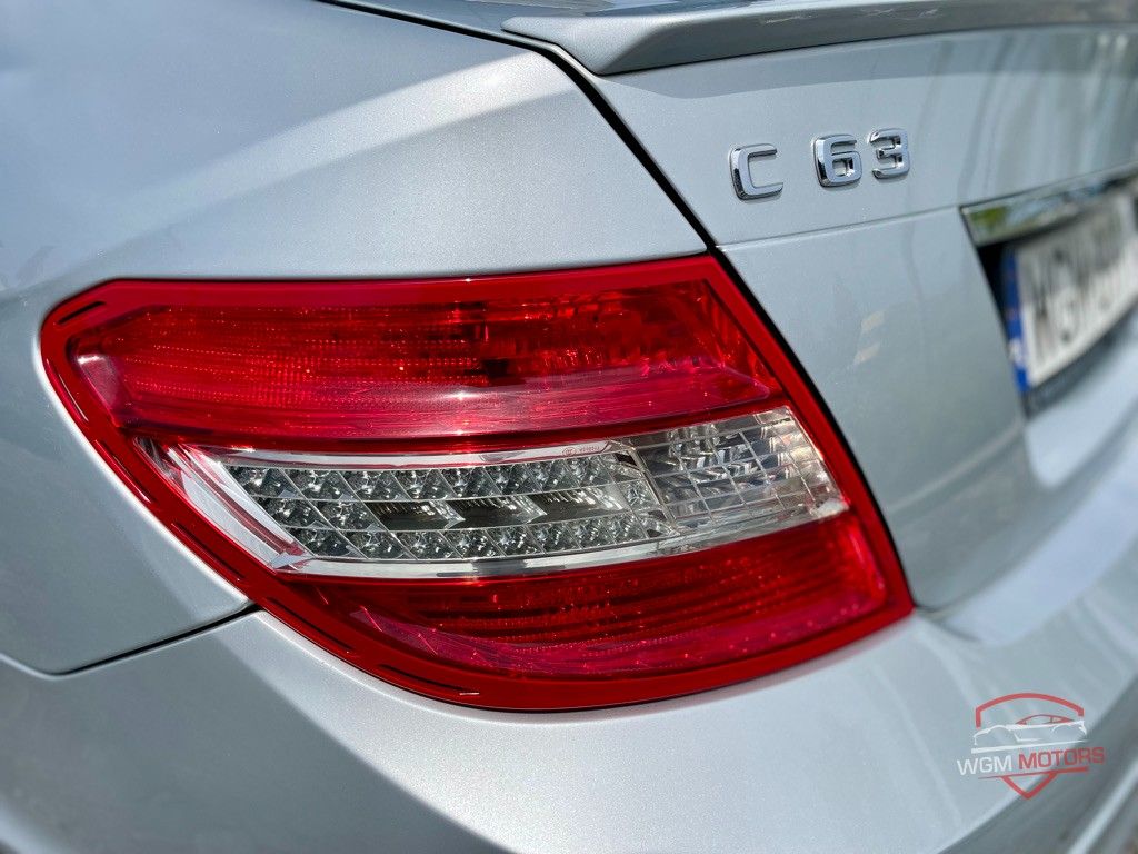 Mercedes-Benz C63 AMG - Zdjęcie 6