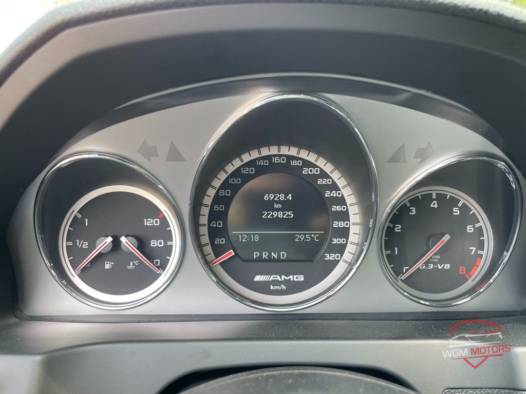 Mercedes-Benz C63 AMG - Zdjęcie 27
