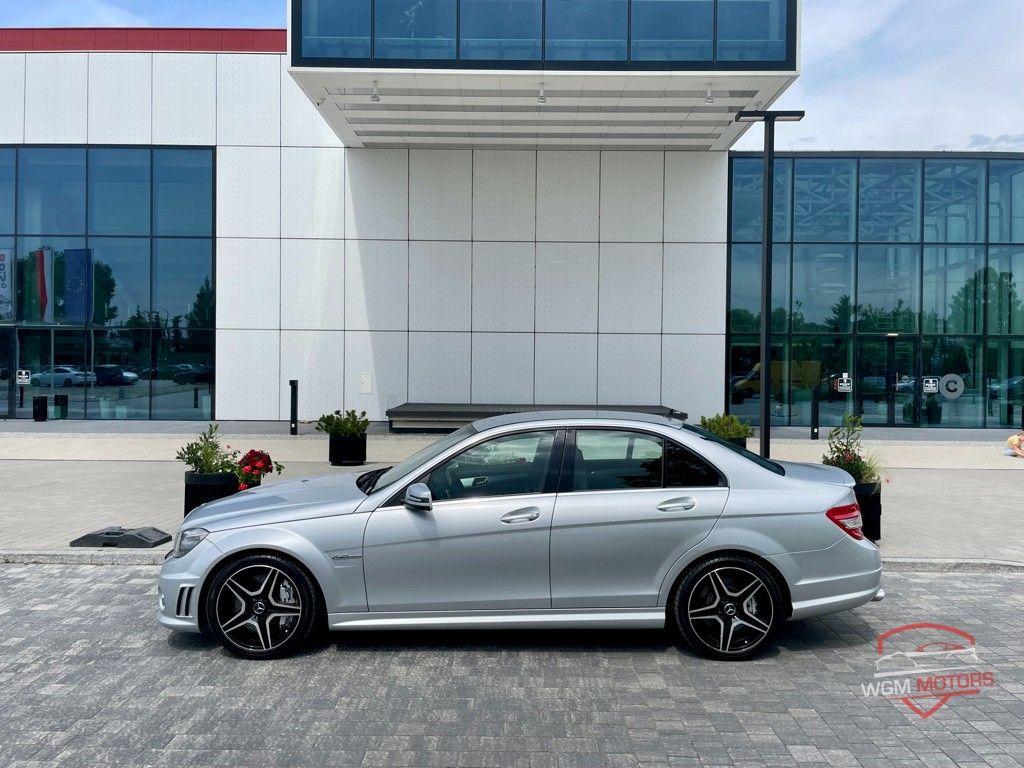 Mercedes-Benz C63 AMG - Zdjęcie 23