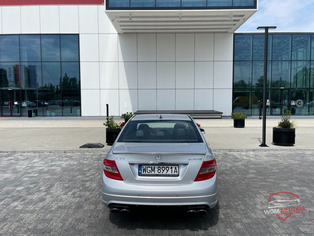 Mercedes-Benz C63 AMG - Zdjęcie 16