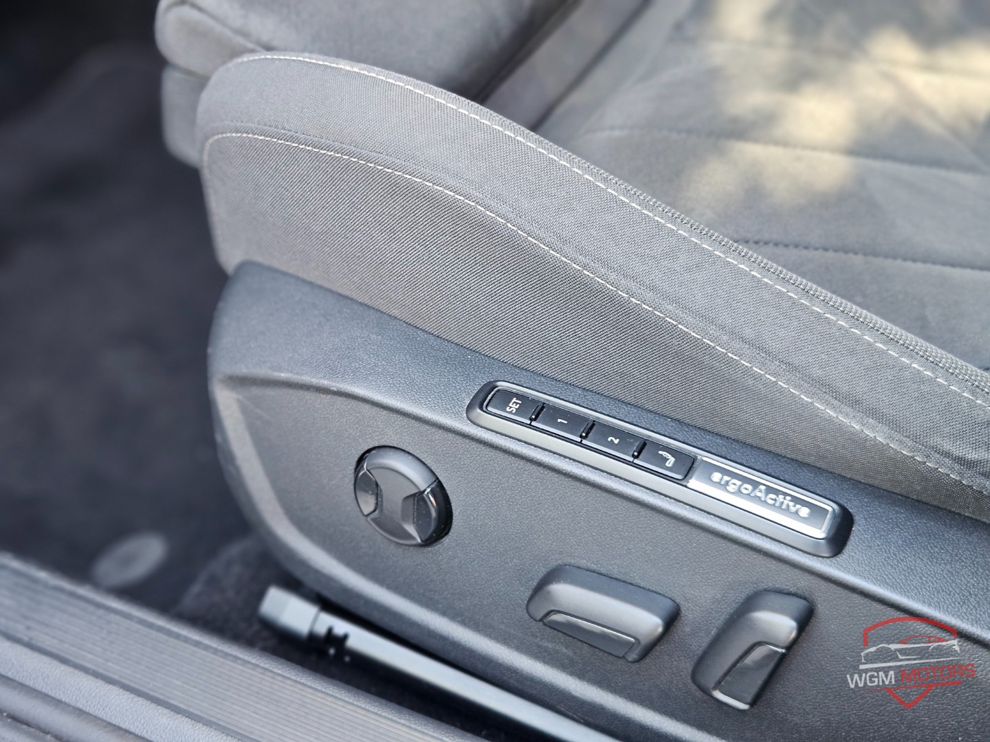 Volkswagen Golf VIII - Zdjęcie 11